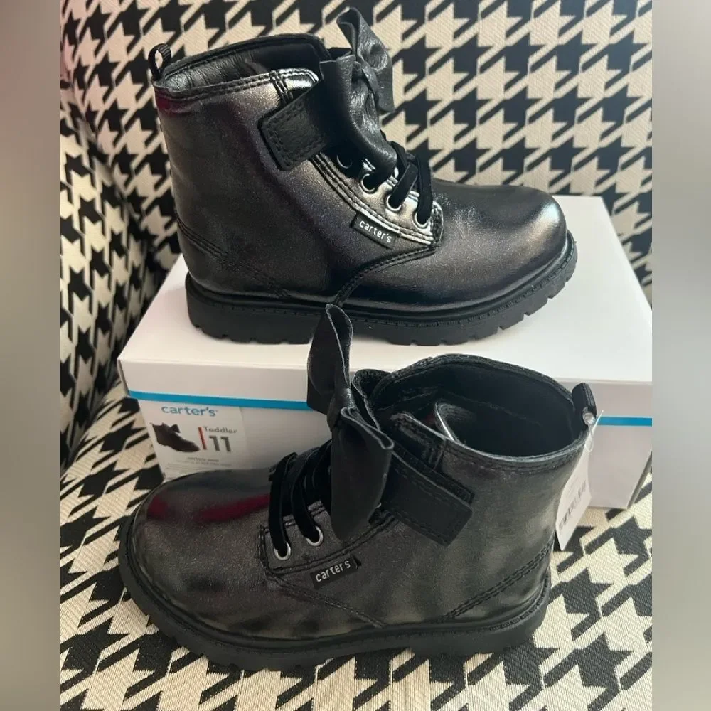Carter's Yoyo Bow Accent Boot-Size 11
